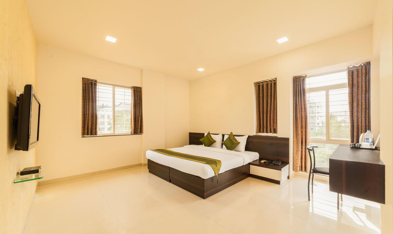 Hotel Treebo Trend Abode Nashik Esterno foto